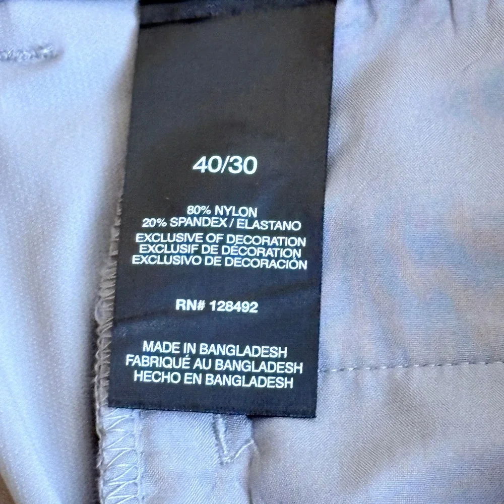 Greg Norman Performance Stretch Mens 40x30 Golf Pants NWT Lt Gray UPF Protection